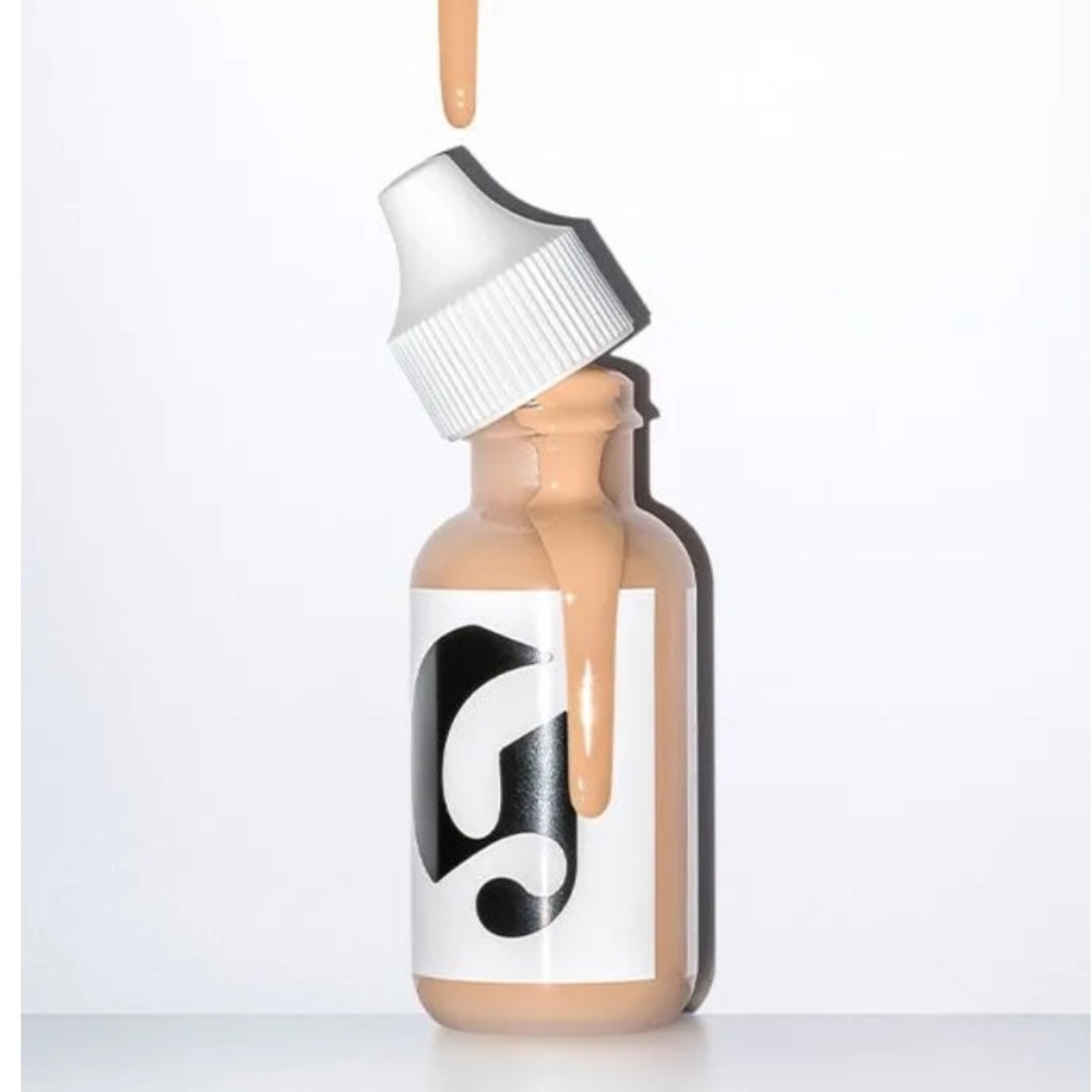 Glossier Perfecting Skin Tint G10 Unopened